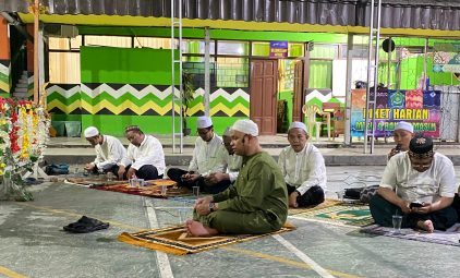 Pembacaan Shalawat Nariyah Diikuti Seluruh Pendidik dan Tenaga Kependidikan MTsN 4 Kota Banjarmasin